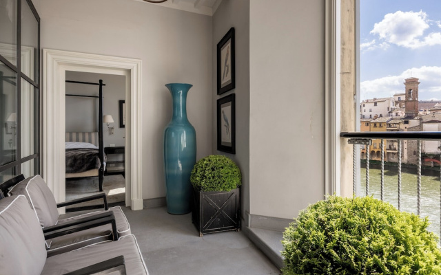 Acciaiuoli Luxury Suite by MMega