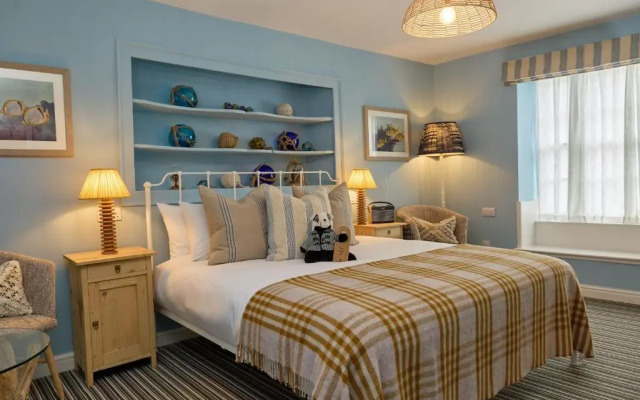 The Dolphin Hotel