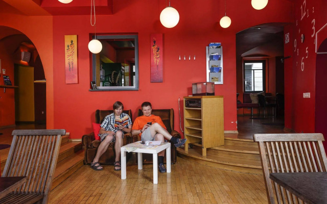 Cukrarna Hostel