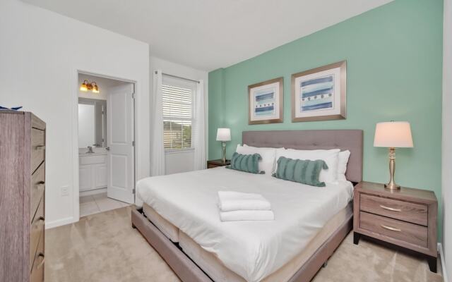 Stunning Bright Family Home Sleeps 25 Bl102