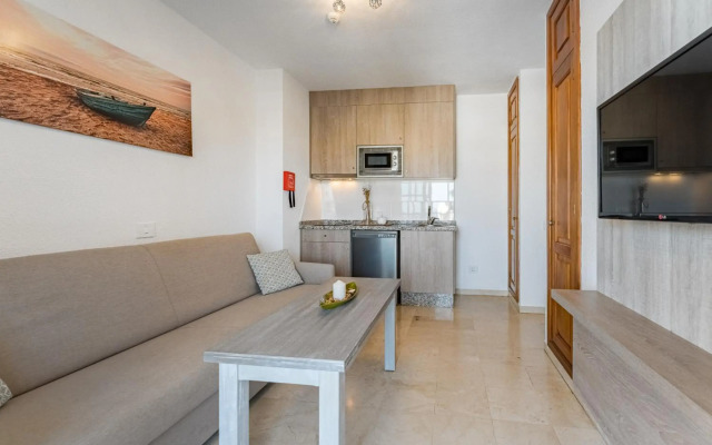 Klayman Olivina Aparthotel