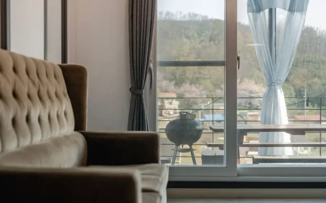 Yeonorang Park Pool Villa in Pohang