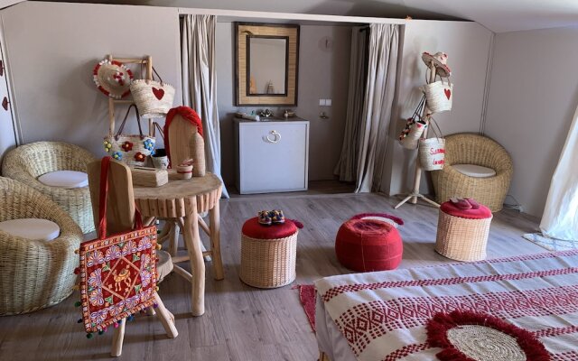 Sanmao Desert Luxury Camp