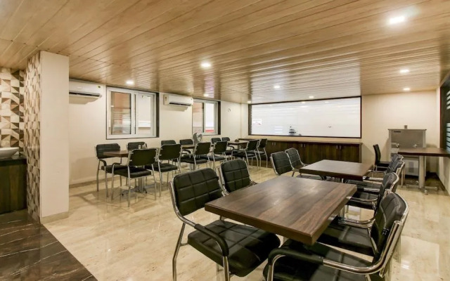 Vrushali Inn