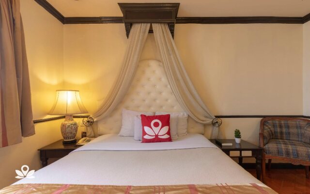 Camelot Hotel