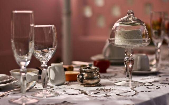 Modernistas Hospedagem e Arte