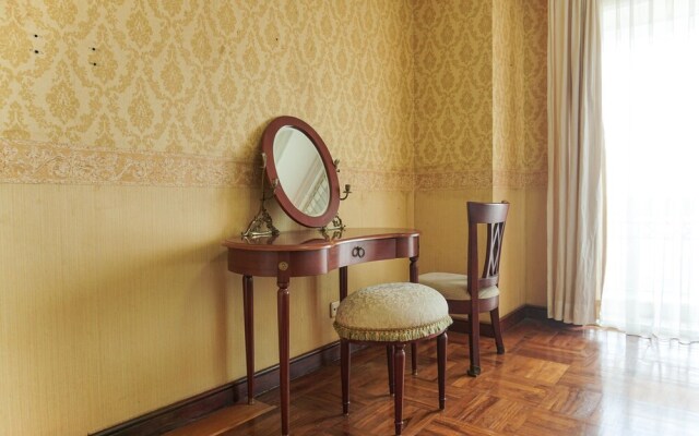 Spacious and Elegant 2BR @ Kedoya Elok Apartment