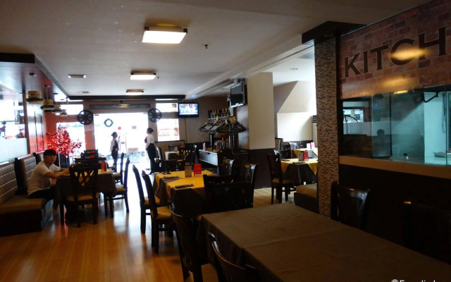 Manila Crown Palace Hotel