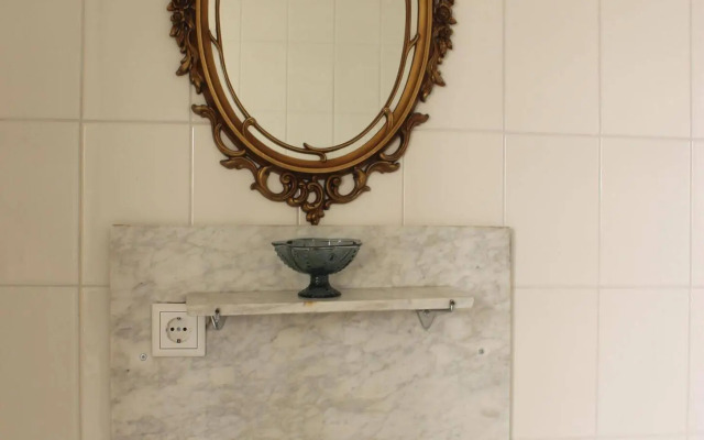 Hostelle - Caters to Women