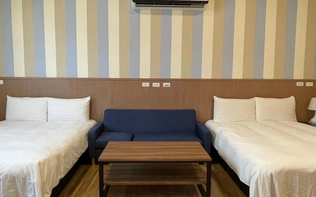 Small Ryukyu Loju sunrise Inn