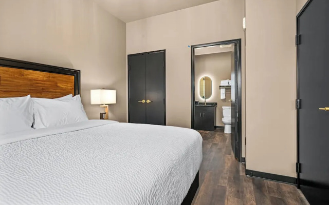 Force on 5th Avenue Hotel