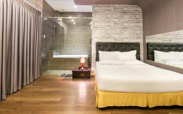 Triip Friday Hotel Phan Xich Long