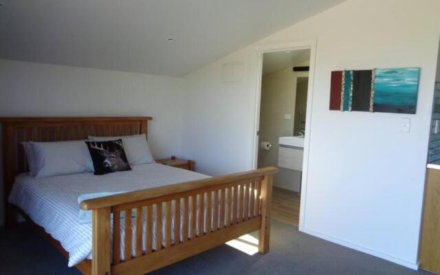 Ruby Bay Loft Apartment
