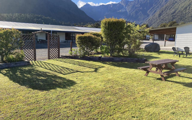 Lake Matheson Motel