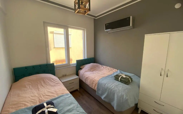 Antalya Sunsets, Seaview, Next to Old Town, 3 BR, Elevator