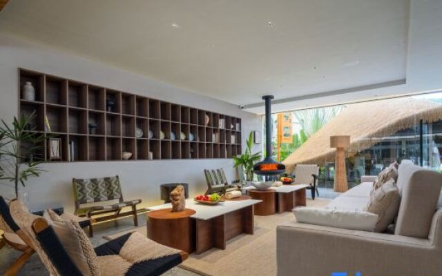 Xishuangbanna Jinghong Yakatu Theme Inn (Mengle Dafo Temple)