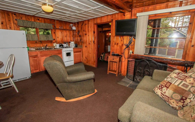 Shore Acres Lodge