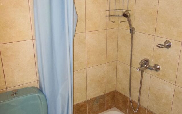Eleni's Apartments & Studios