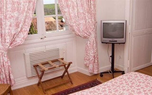 hotelImage