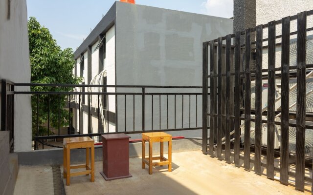Kamar Keluarga Mahkota 8 By OYO Rooms