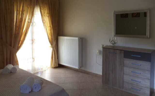 Rural Spacious Villa with Pool at Central Crete