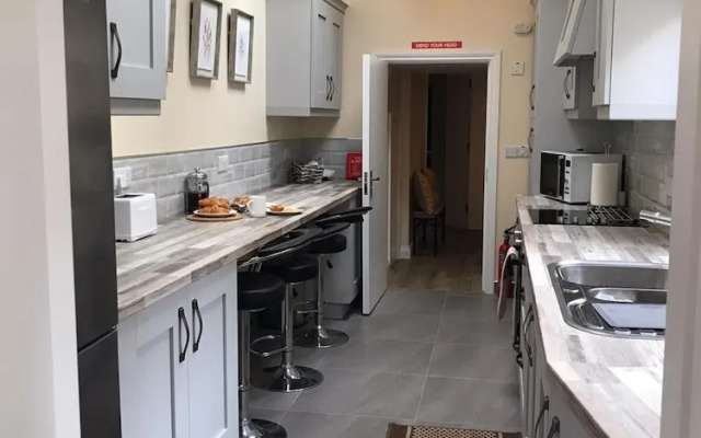 Helens House Derry City Centre Remarkable 3-bed