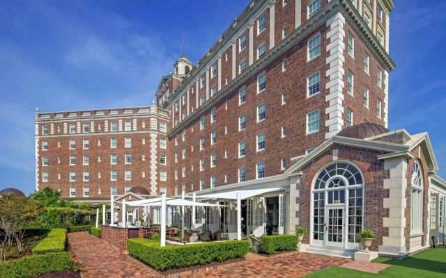 The Historic Cavalier Hotel and Beach Club, Autograph Collection