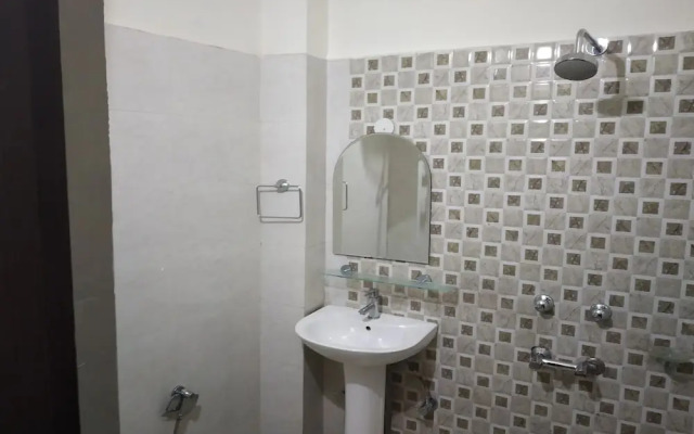 Oyo 24940 Mahadev Inn