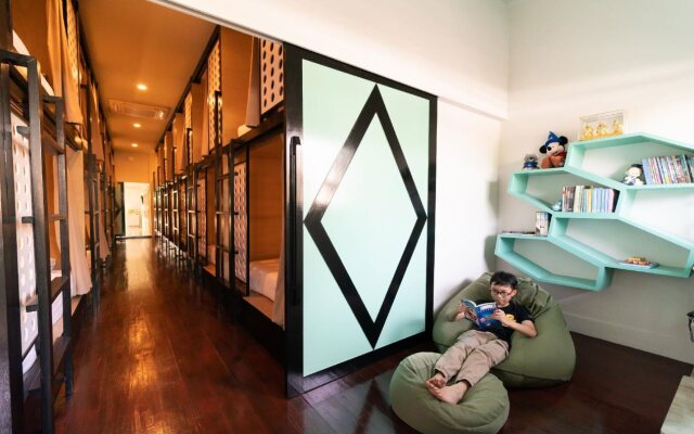 H2B Hostel