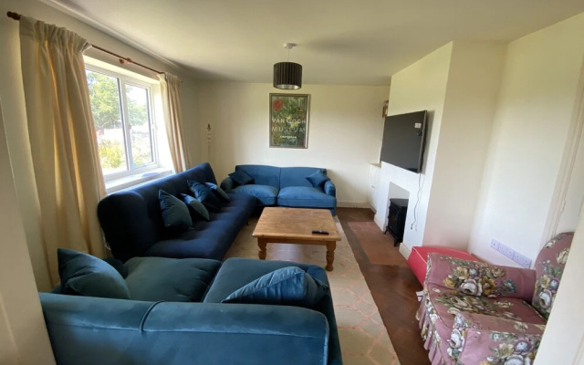 Massive Enclosed Garden & Stunning Views, St Asaph