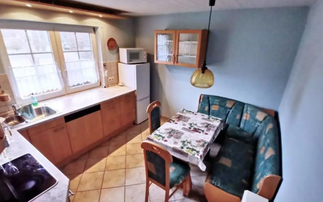 Seaman Modern Retreat