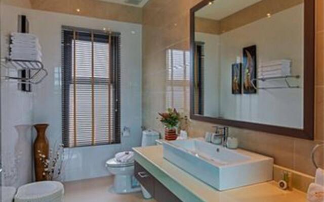 Baannaraya Pool Villas Residence