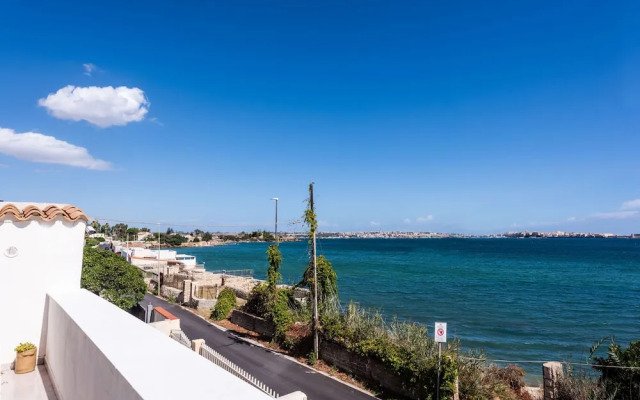 La Casa Dell Isola by Wonderful Italy