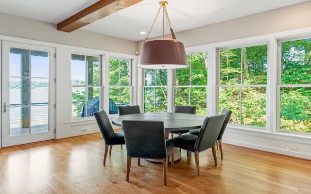 Epic Views Of The Severn River Await You! 3 Bedroom Home by Redawning