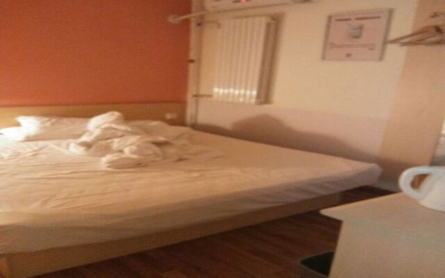 7 Days Inn Zibo Dongsi Road Shengshi Xincheng