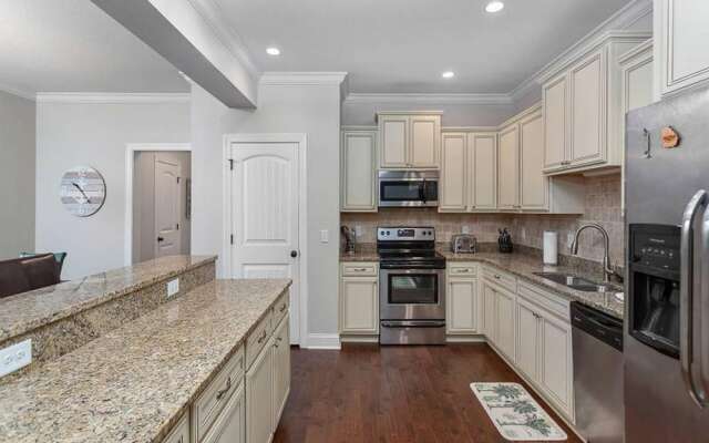 306 Reserve by Hodnett Cooper
