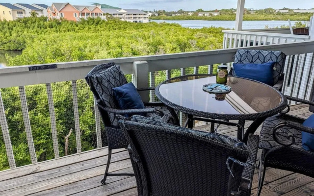 The Intercoastal #205 - Beachy Chic