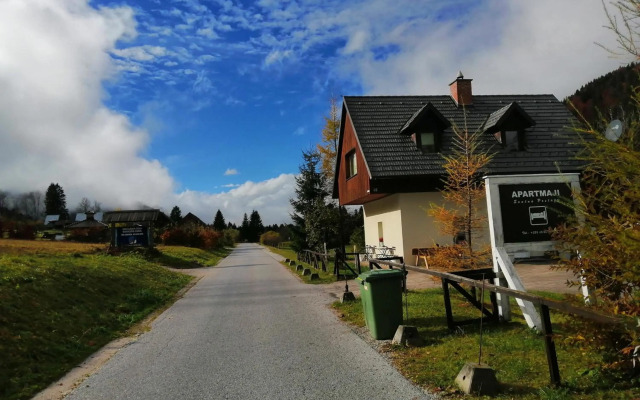 Apartments Podkoren 82