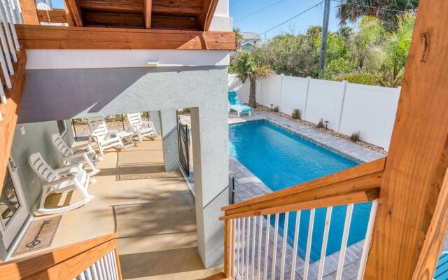 Beach Retreat #49292 - 5 Br Home