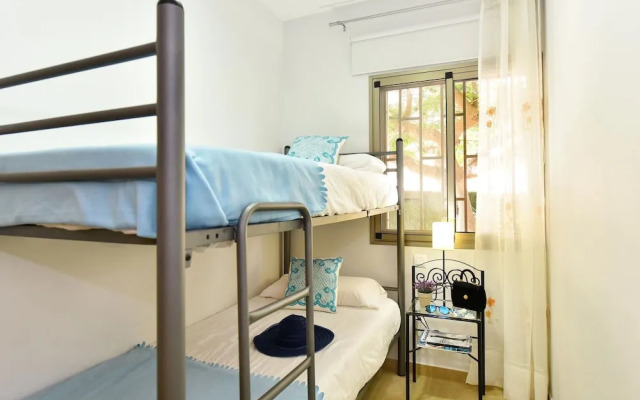 Belvilla by OYO Beach House Adelfas