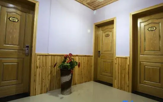 Yibaling Theme Hotel