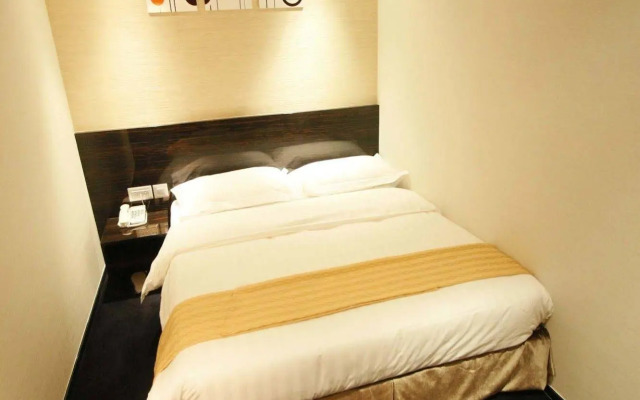 Noble Park Hotel
