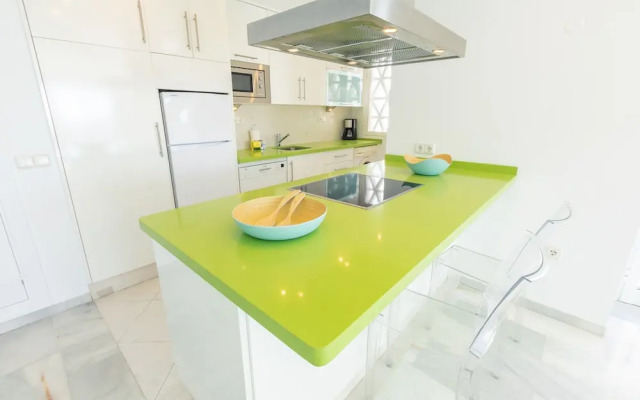 Sea View Puerto Banús Apt SAUNA + PARKING - RDR165