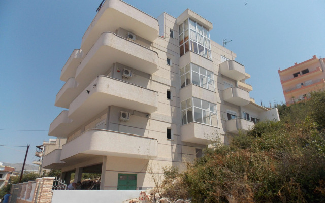 Eleana Apartments
