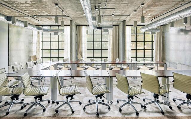 The Loom Hotel, Tapestry Collection by Hilton