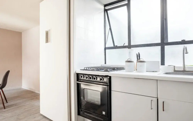 Stylish 2BR in Roma - Parking- Wifi- Sleeps 6