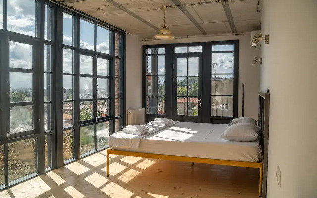 Black Tomato Hostel Kutaisi