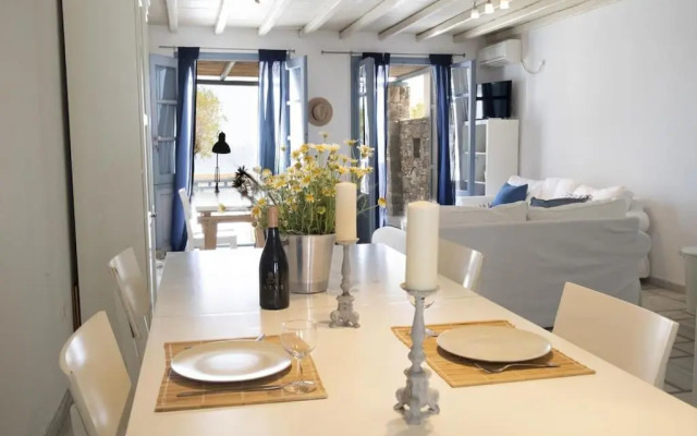 Beachfront 2br apartment - Free parking