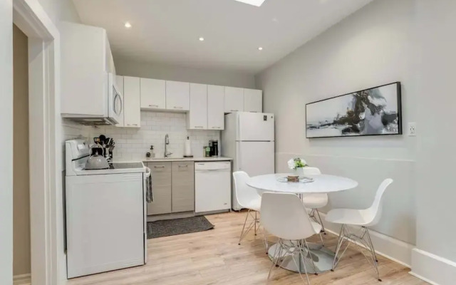 Casa Queen-Unique 2BR Suite- Leslieville