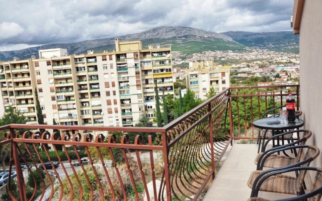 Apartment Doni